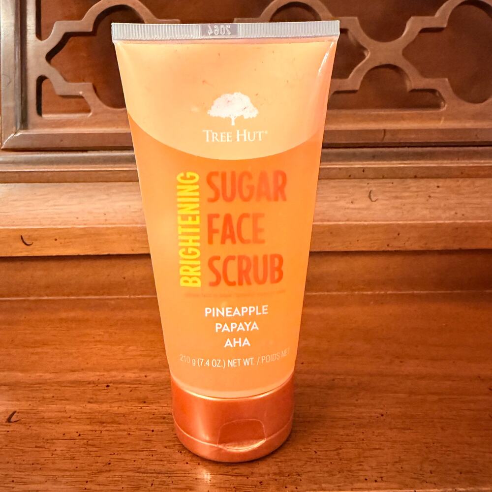 Tree Hut Pineapple Papaya AHA Brightening Sugar Face Scrub 7.4 oz, New